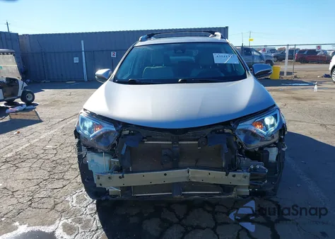 2017 Toyota Rav4 Xle z USA, uszkodzony, nr VIN 2T3WFREV9HW346671